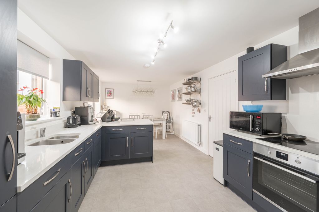 Property photo 3 of 19 Dsc_4387-2-Hdr