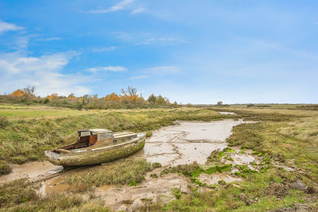 Property photo 3 of 5