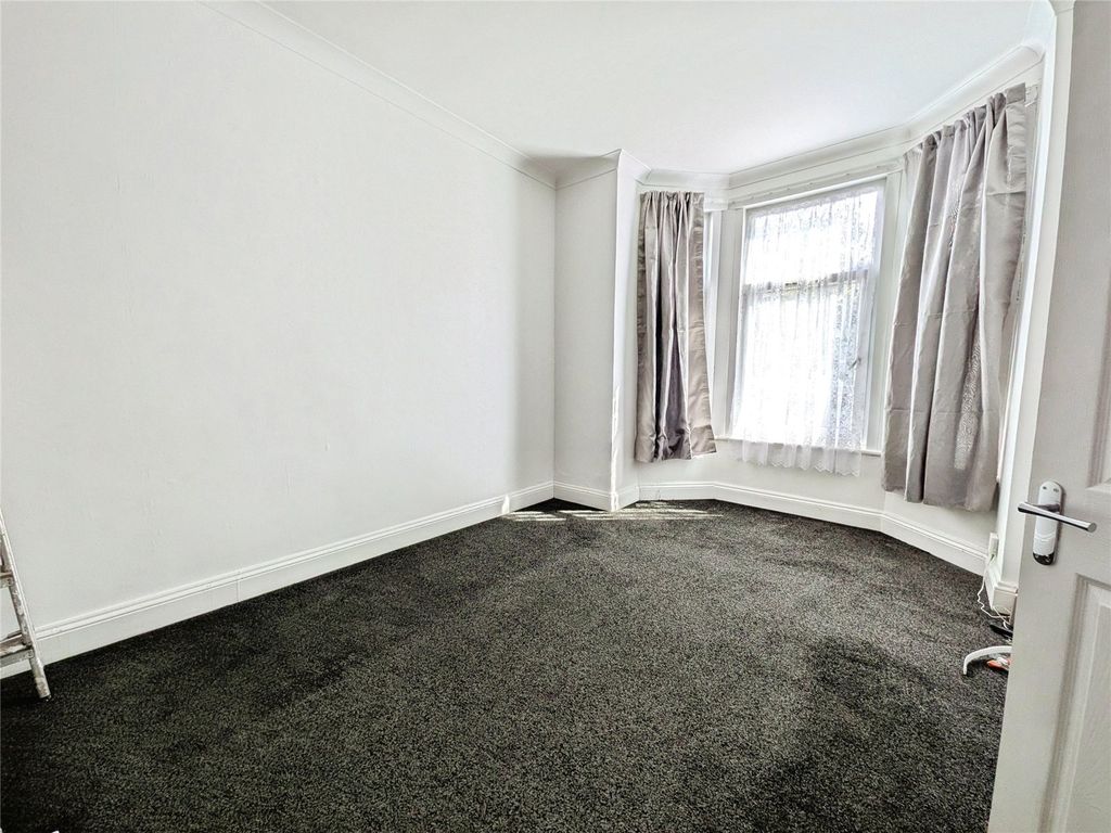 Property photo 2 of 12 Picture No. 07