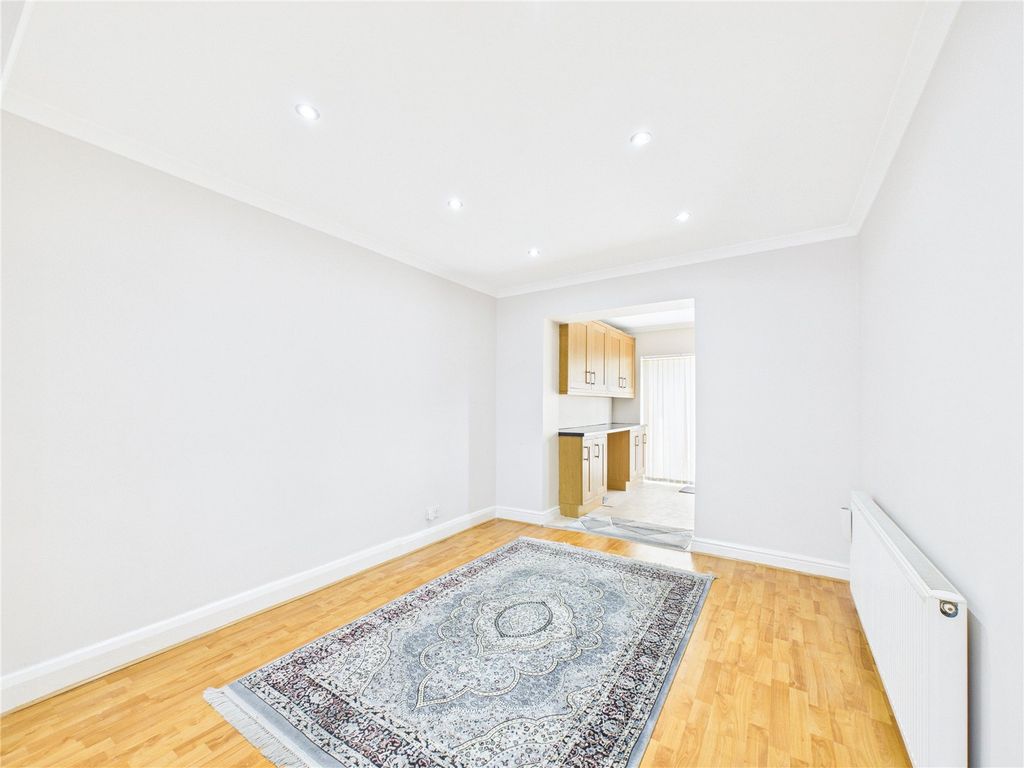 Property photo 3 of 26 Picture No. 11