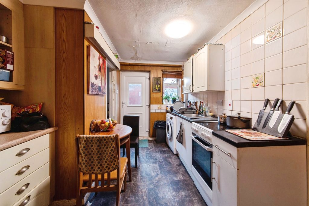 Property photo 3 of 17