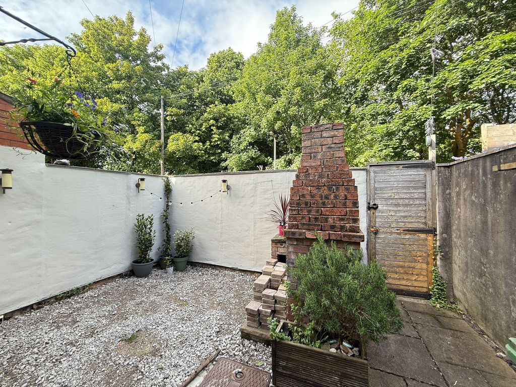 Property photo 3 of 18