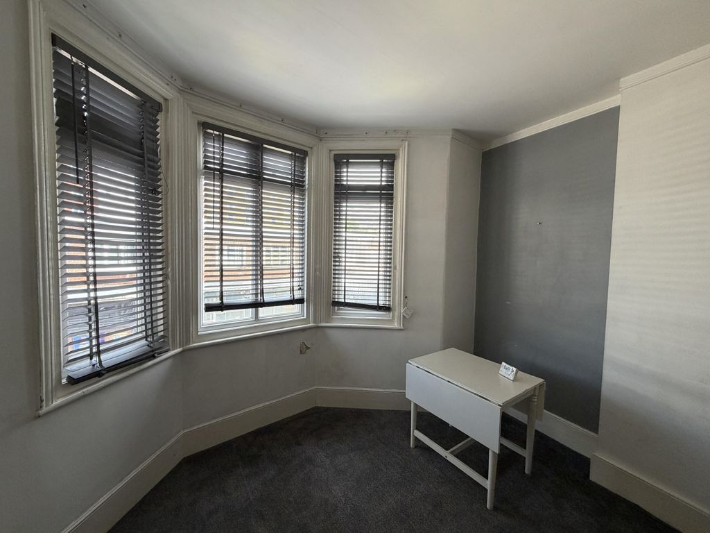 Property photo 3 of 14 Img_9077.Jpg