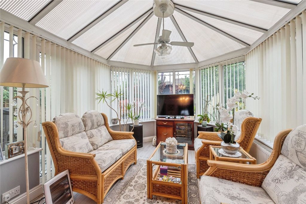 Property photo 1 of 26 Conservatory