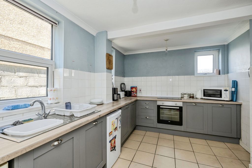 Property photo 2 of 18 Pbox-Img.Jpg