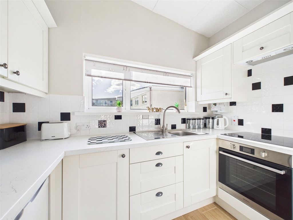 Property photo 2 of 14 Picture No. 02