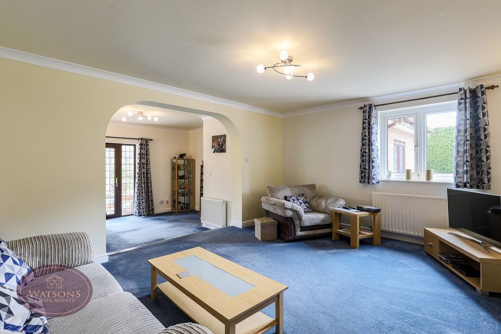 Property photo 3 of 32