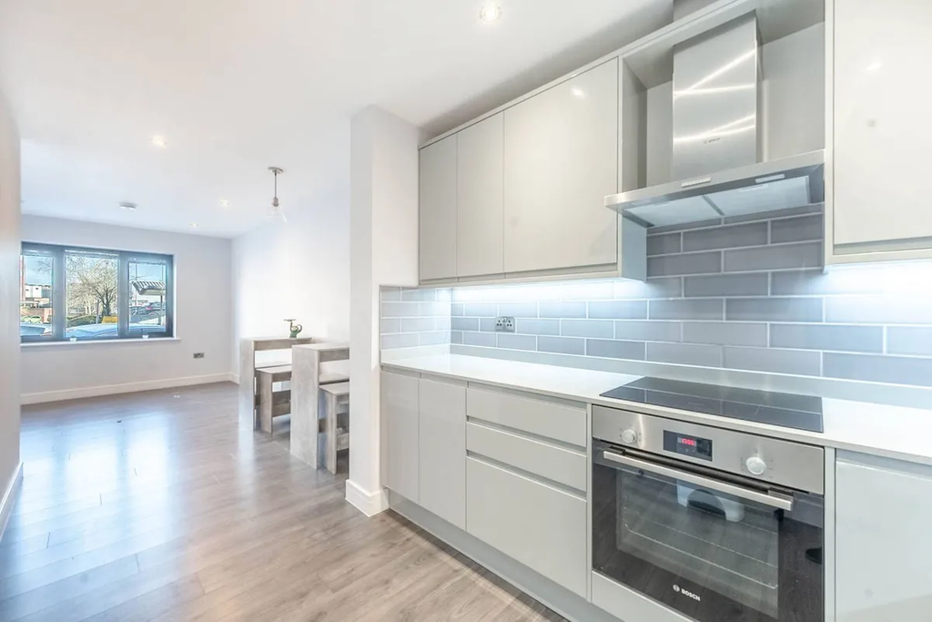 Property photo 2 of 8 dc39Da3027627Ef027Bc7B5E7c1150F6d2182B93