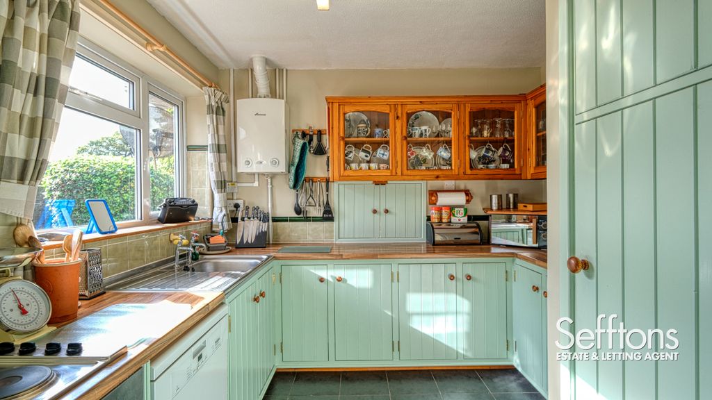 Property photo 3 of 32 Dscf0386_23