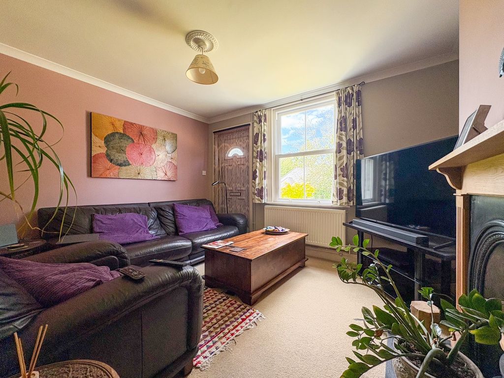 Property photo 2 of 11