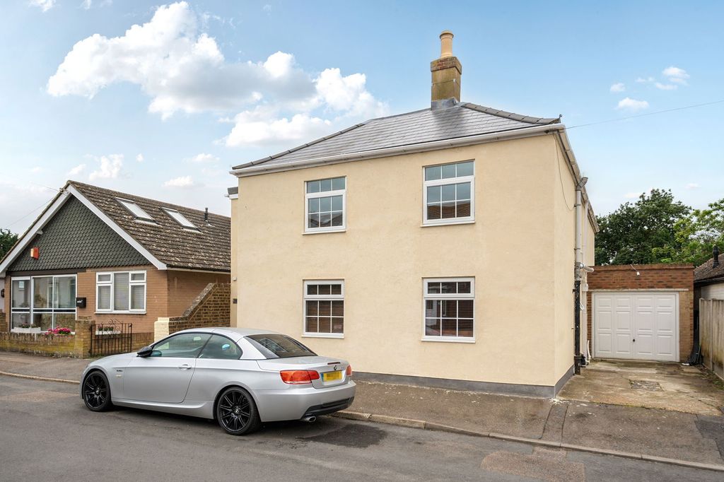 Property photo 1 of 23