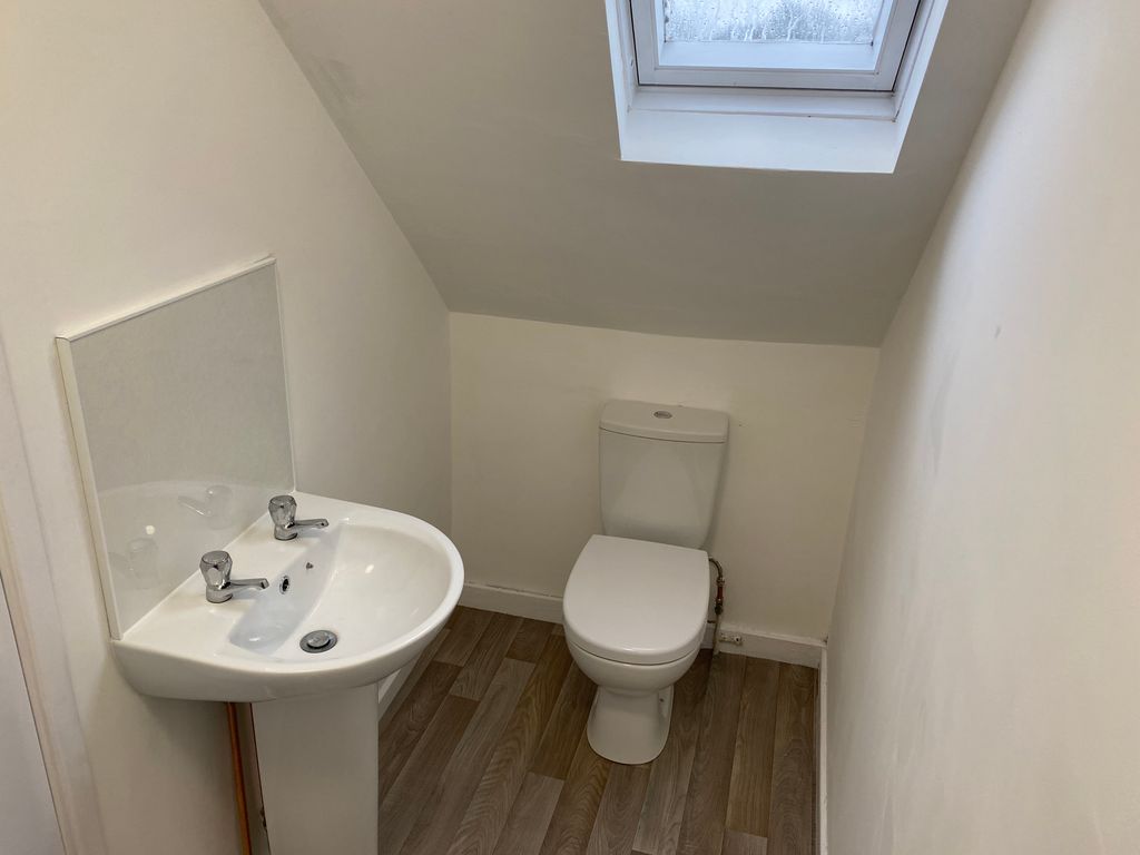 Property photo 2 of 5 Bathroom