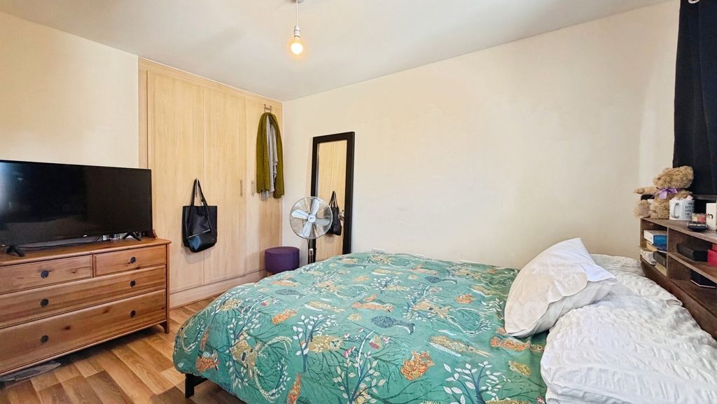 Property photo 3 of 22 Pbox-Img.Jpg