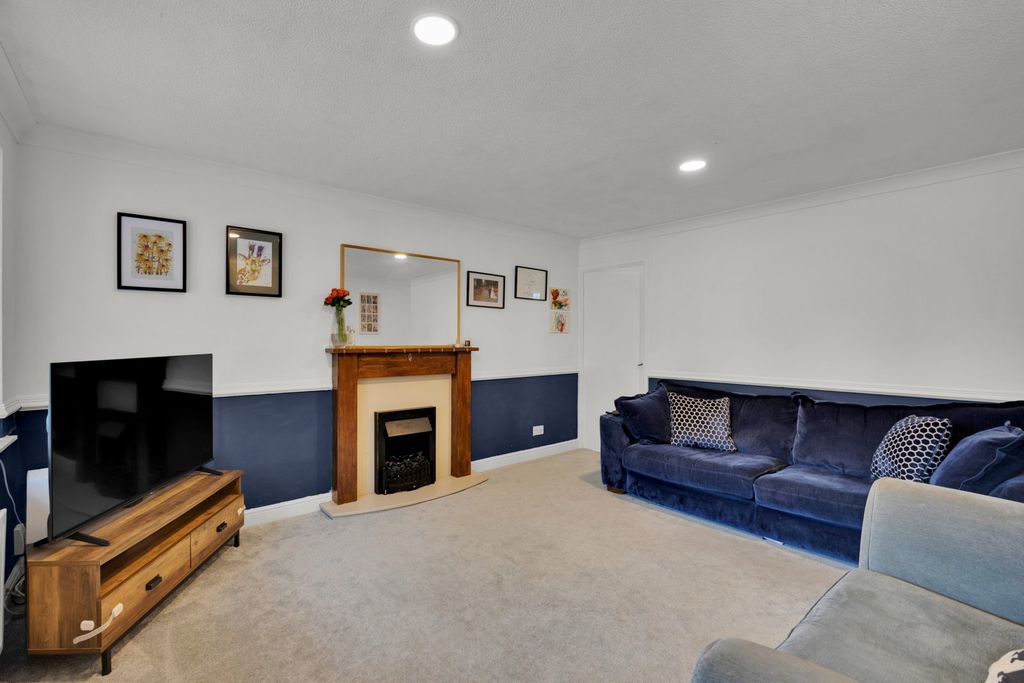 Property photo 3 of 22