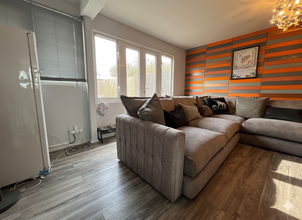 Property photo 2 of 14 4996782