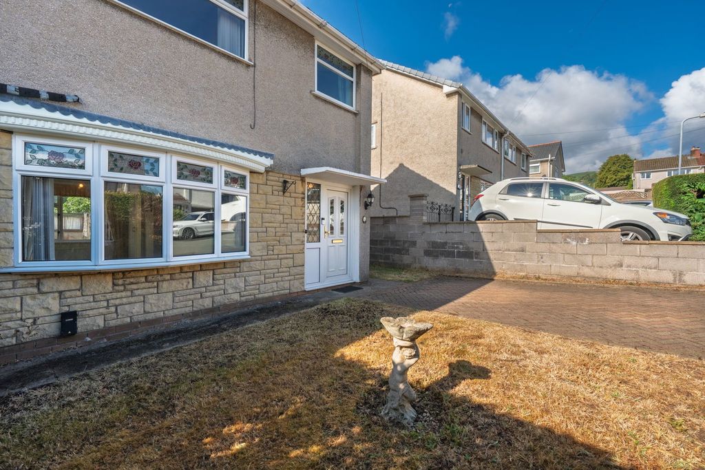 Property photo 2 of 23