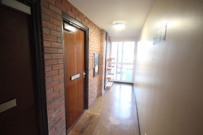 Property photo 2 of 9 Photo 4