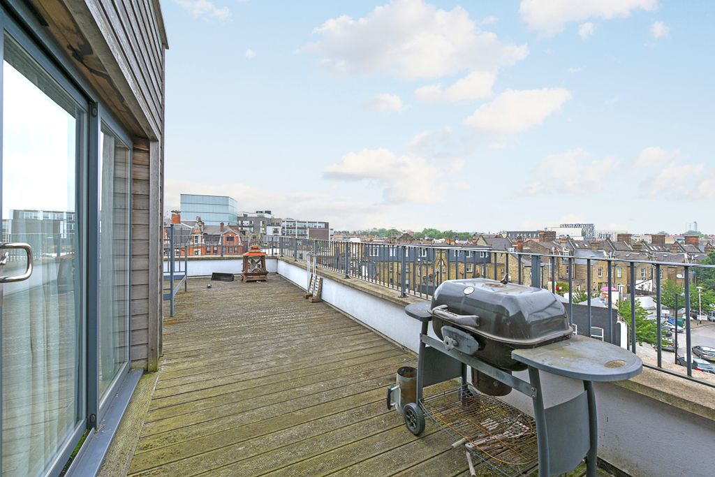 Property photo 2 of 5 Terrace