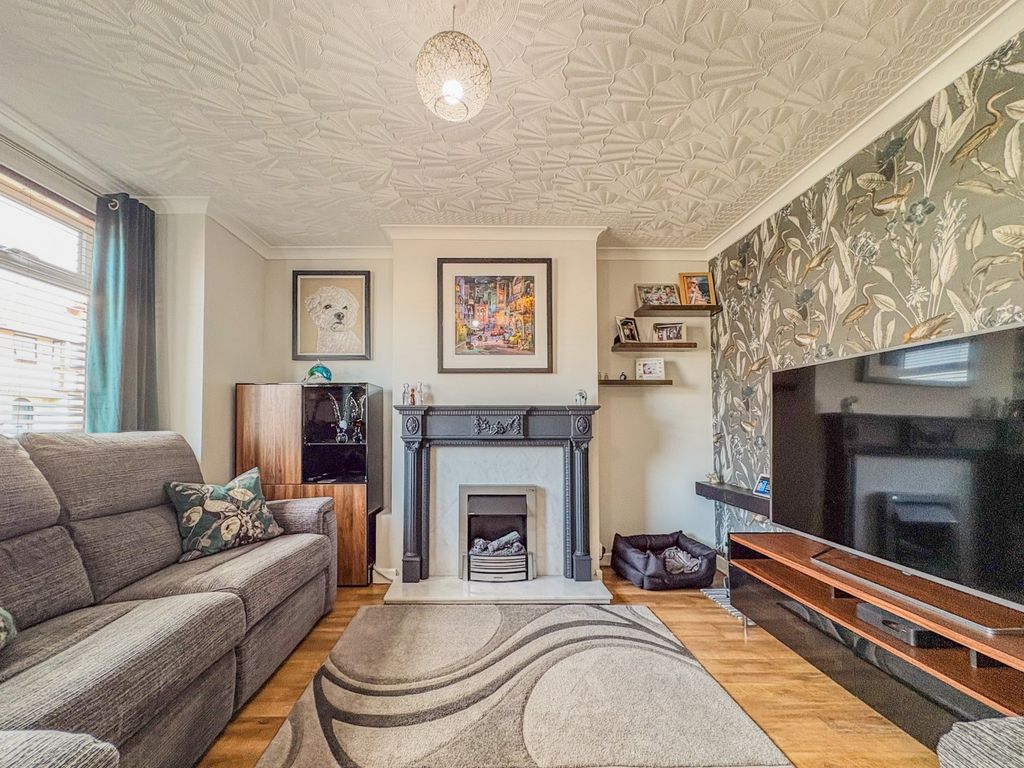 Property photo 2 of 26 5182274