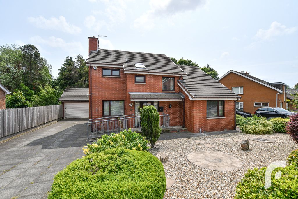Property photo 3 of 44