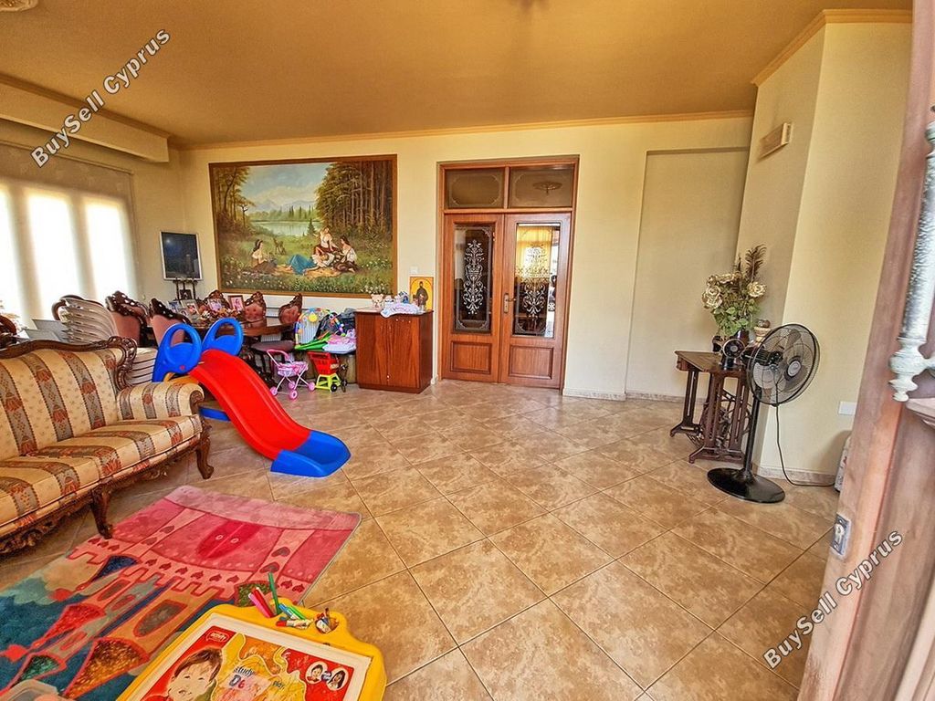 Property photo 3 of 26