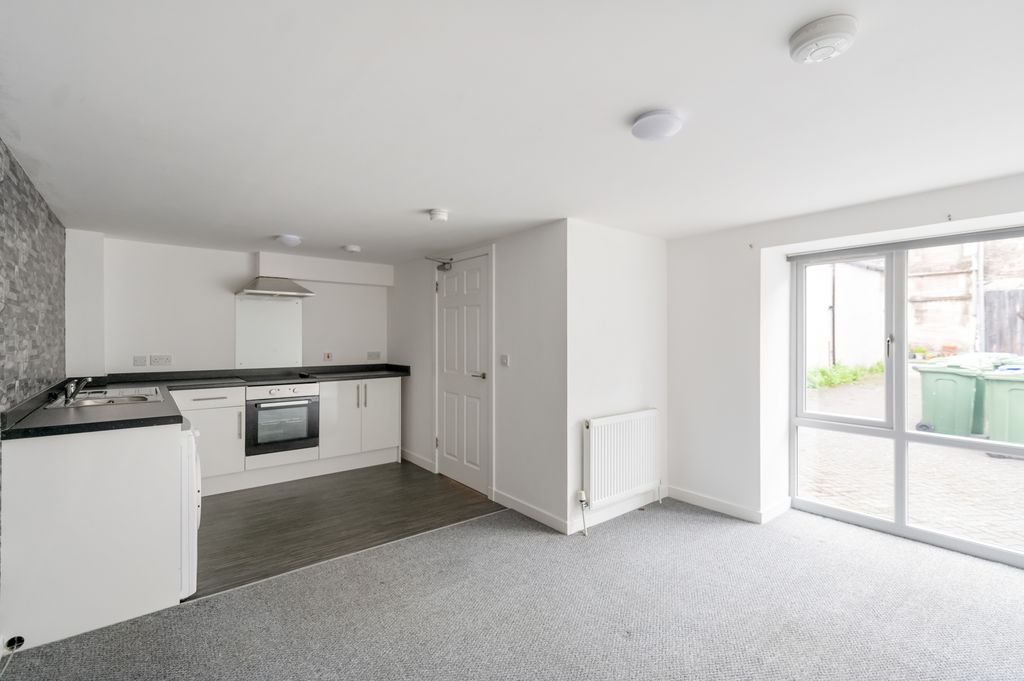 Property photo 2 of 14 02
