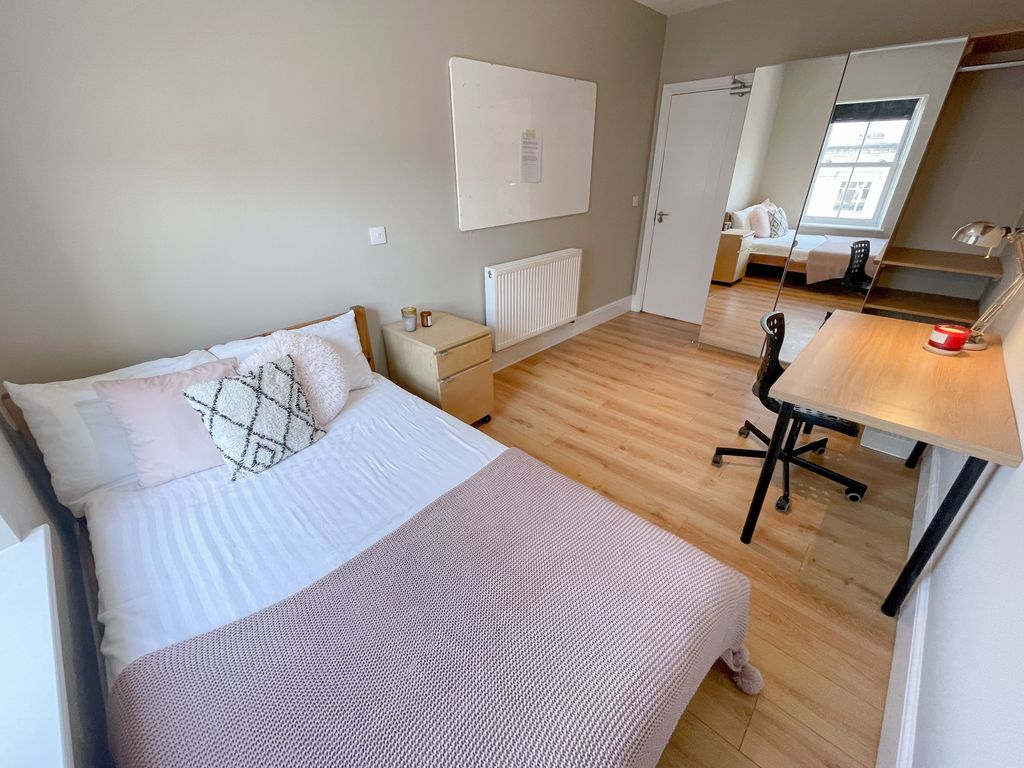 Property photo 3 of 14 File_012-2