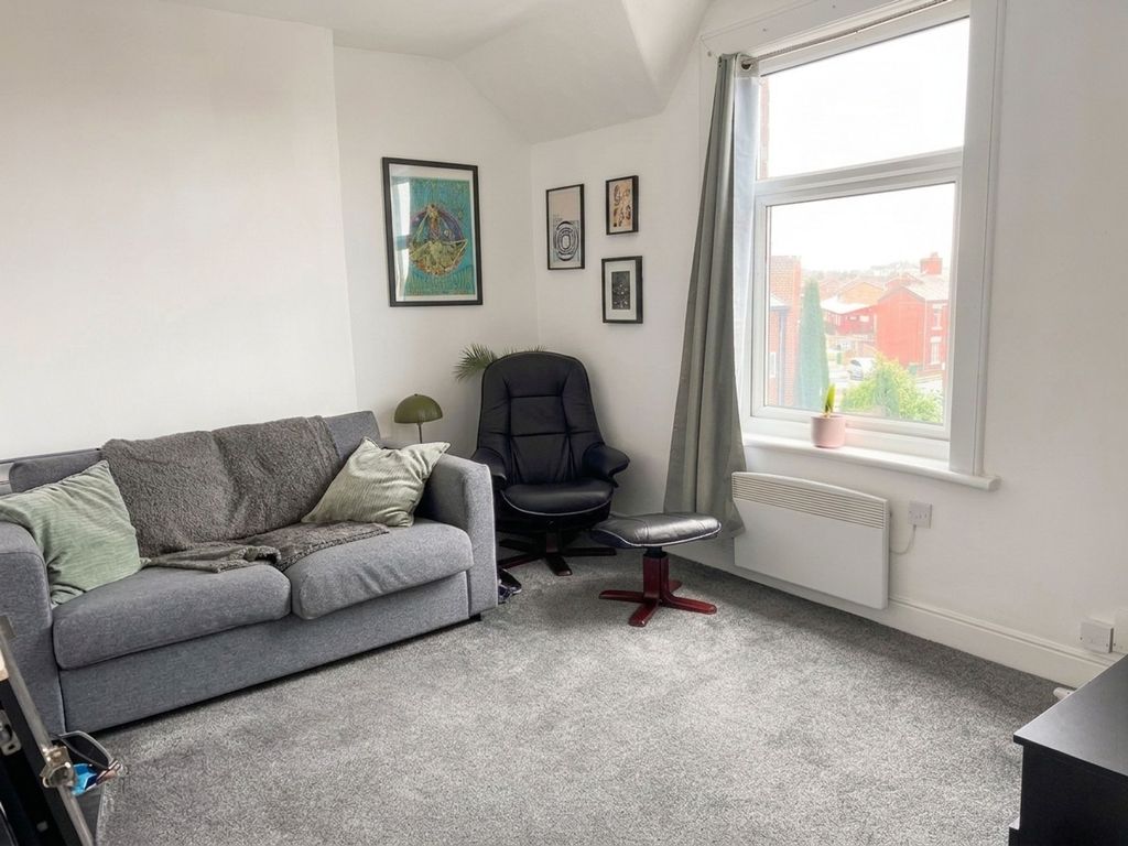 Property photo 1 of 4
