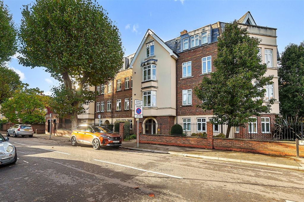 Property photo 1 of 13