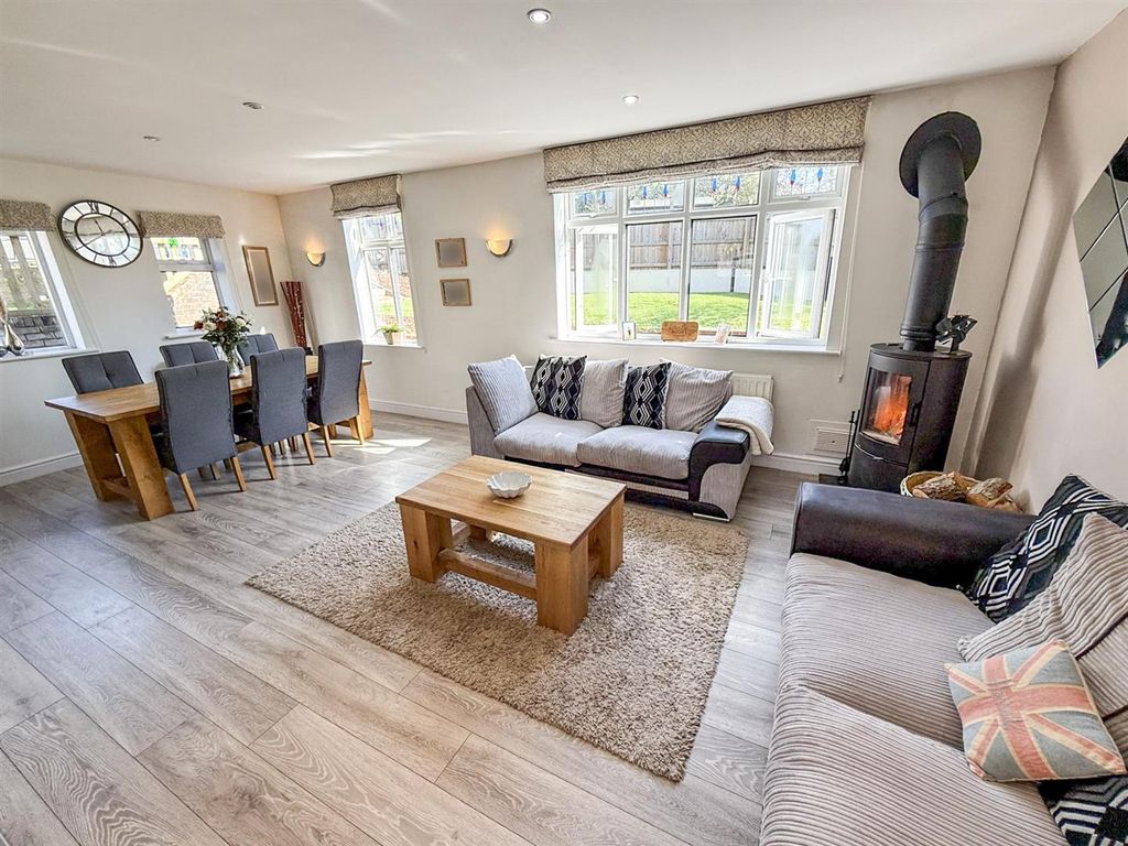 Property photo 3 of 28 Family Room