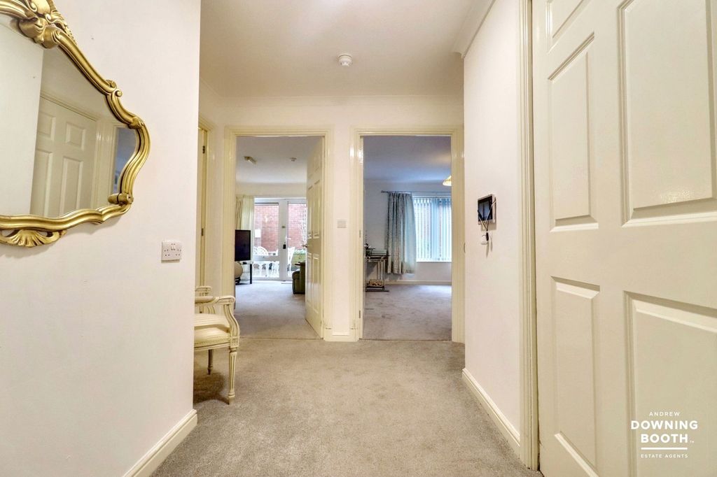 Property photo 2 of 25