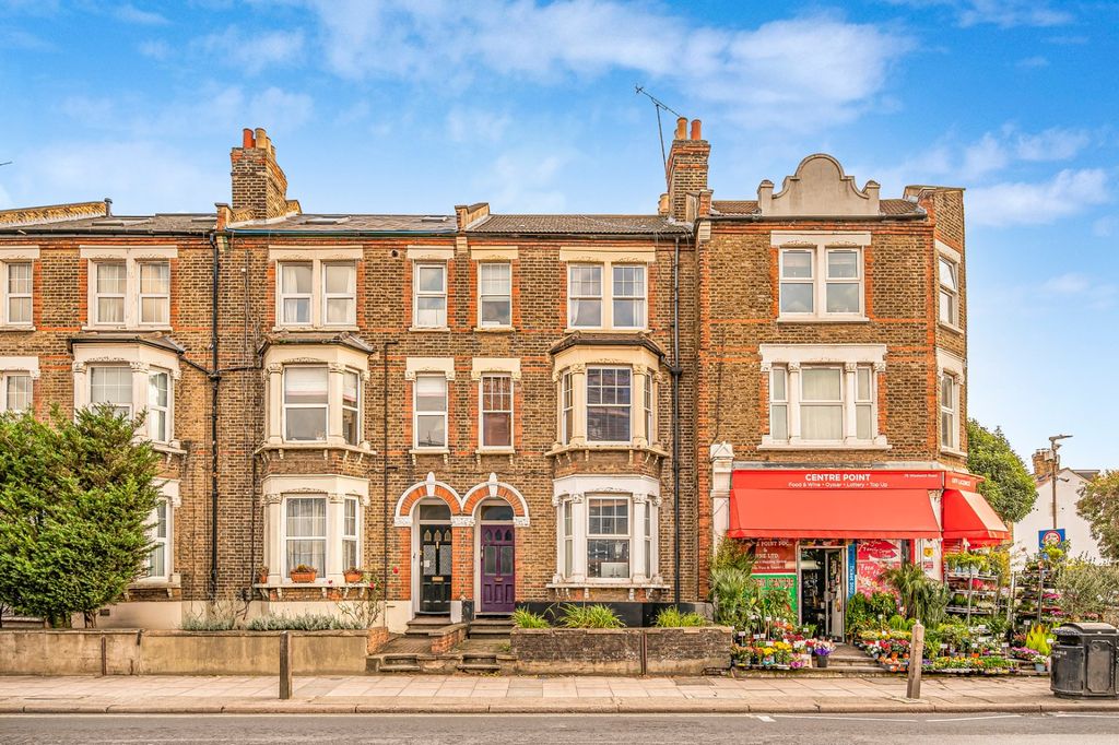 Property photo 3 of 25