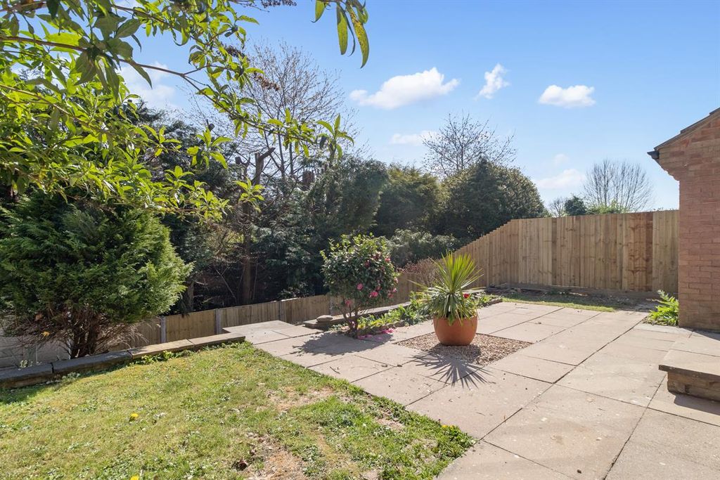 Property photo 2 of 15 Photo 28