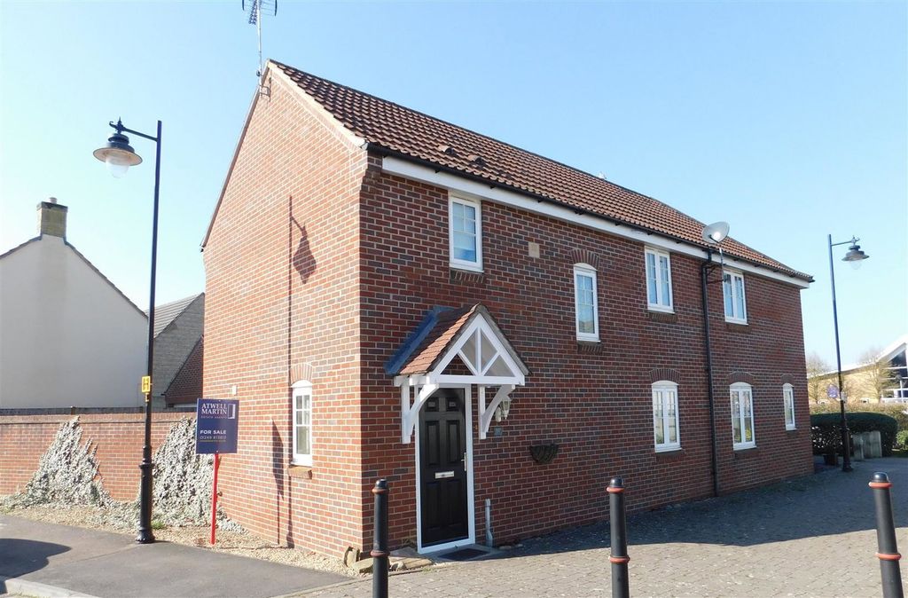 Property photo 1 of 11