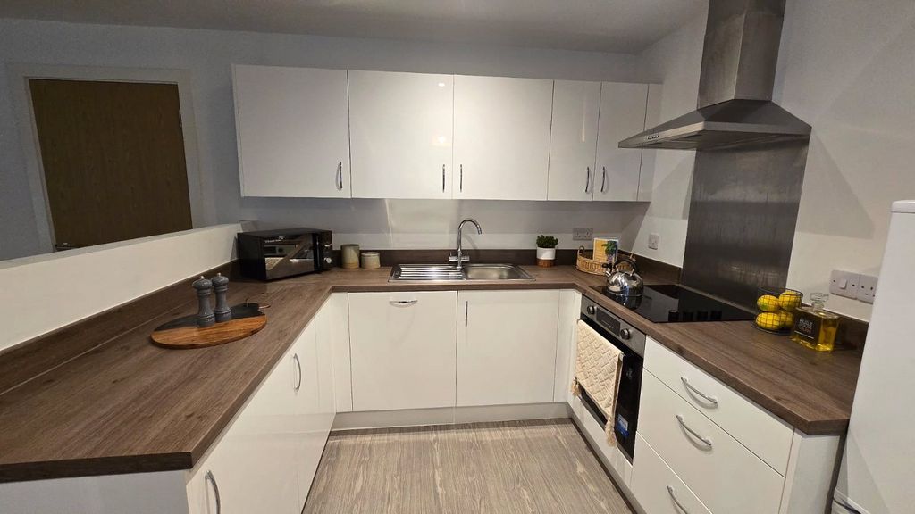 Property photo 3 of 7 Picture No. 12