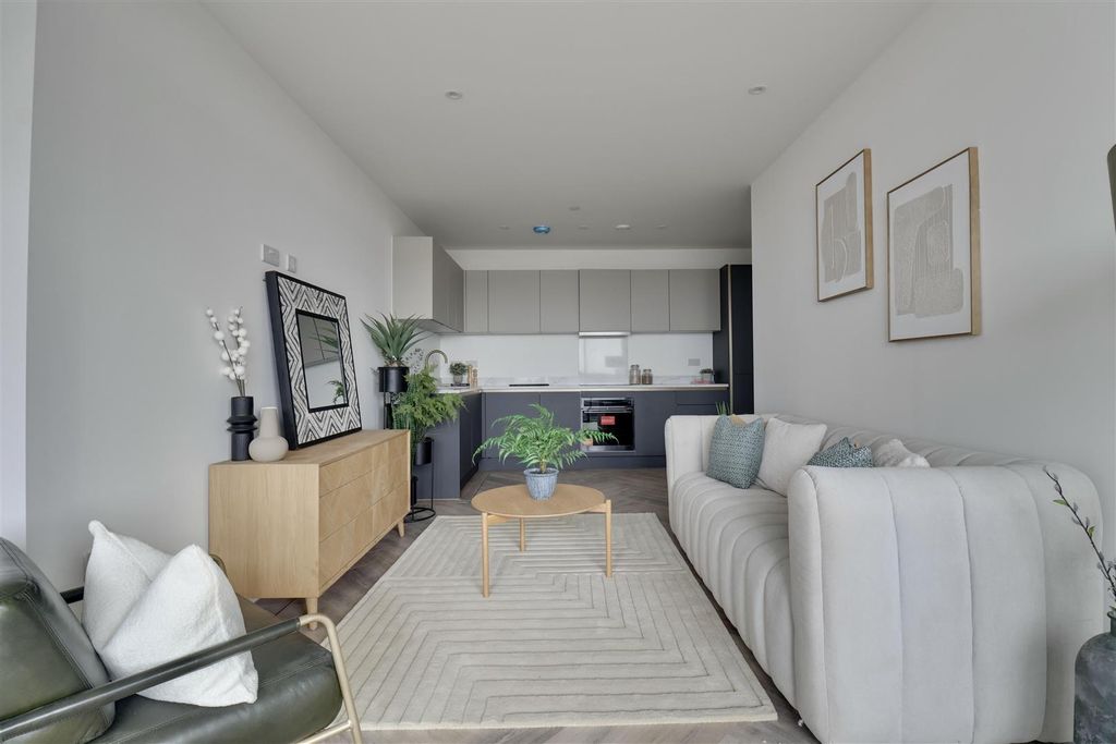 Property photo 3 of 18 F2Dd5Fa8-Dd47-4107-8Fdb-98Ab9497E1EE_1_201_A.Jpeg