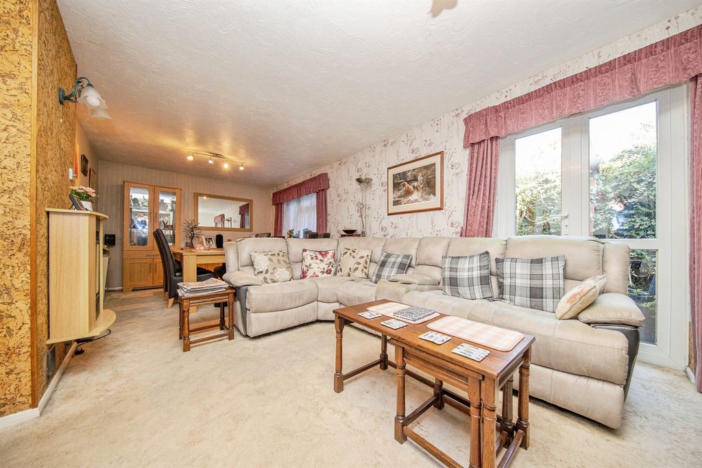 Property photo 3 of 15