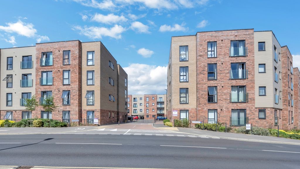 Property photo 1 of 11