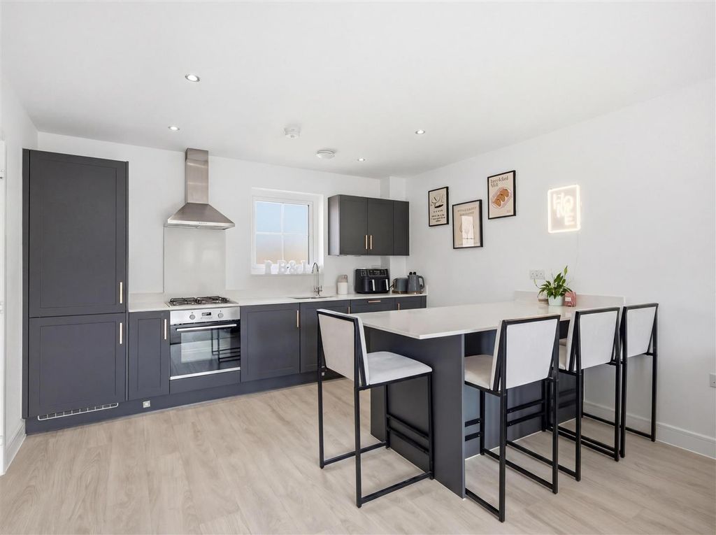Property photo 2 of 26 2