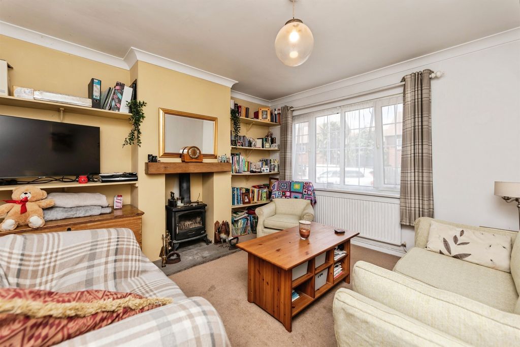 Property photo 3 of 17