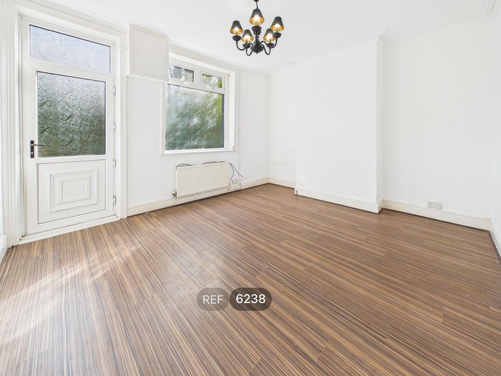 Property photo 2 of 14 Living Room