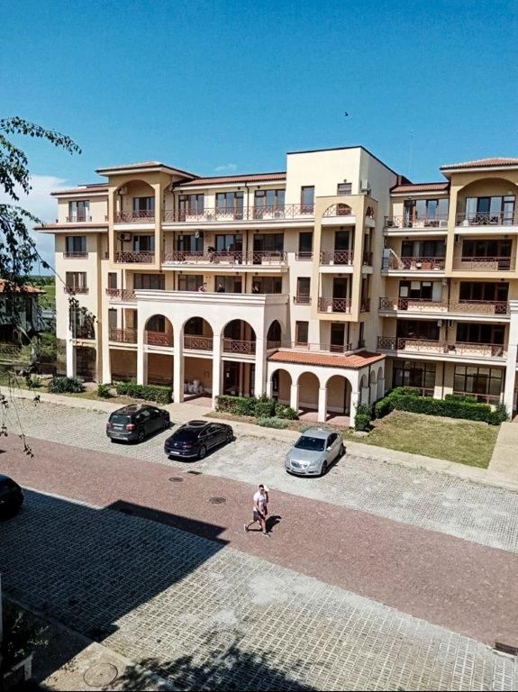 Property photo 1 of 11