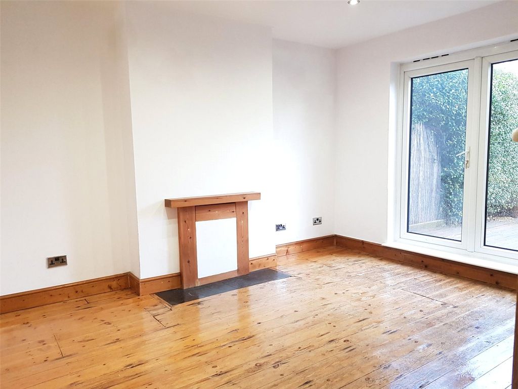 Property photo 3 of 9 Picture No. 15