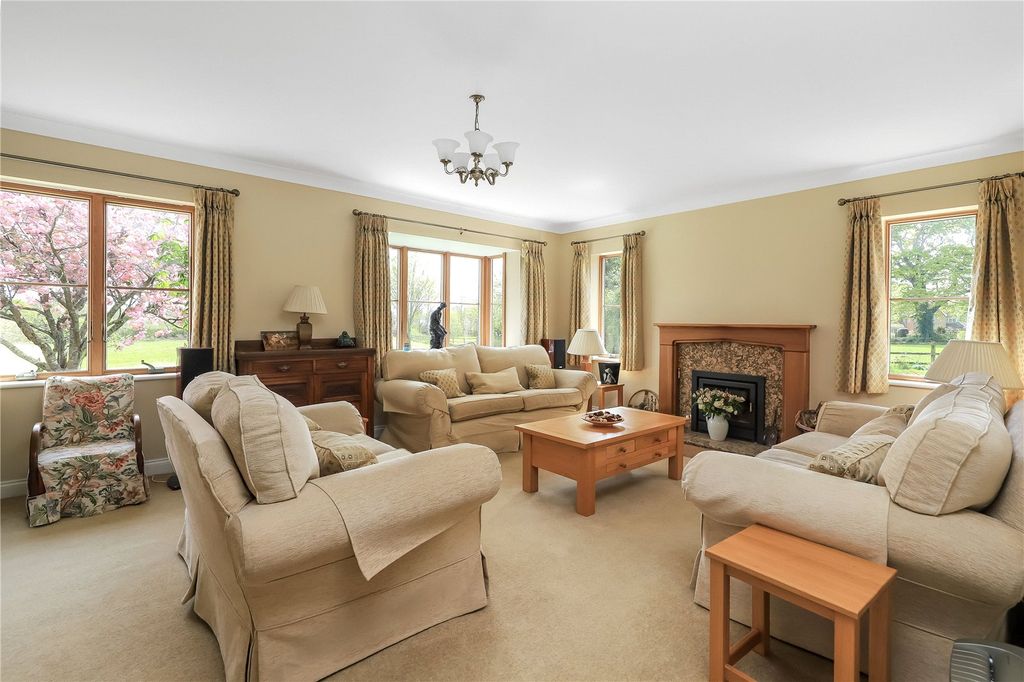 Property photo 3 of 33 Picture No. 03