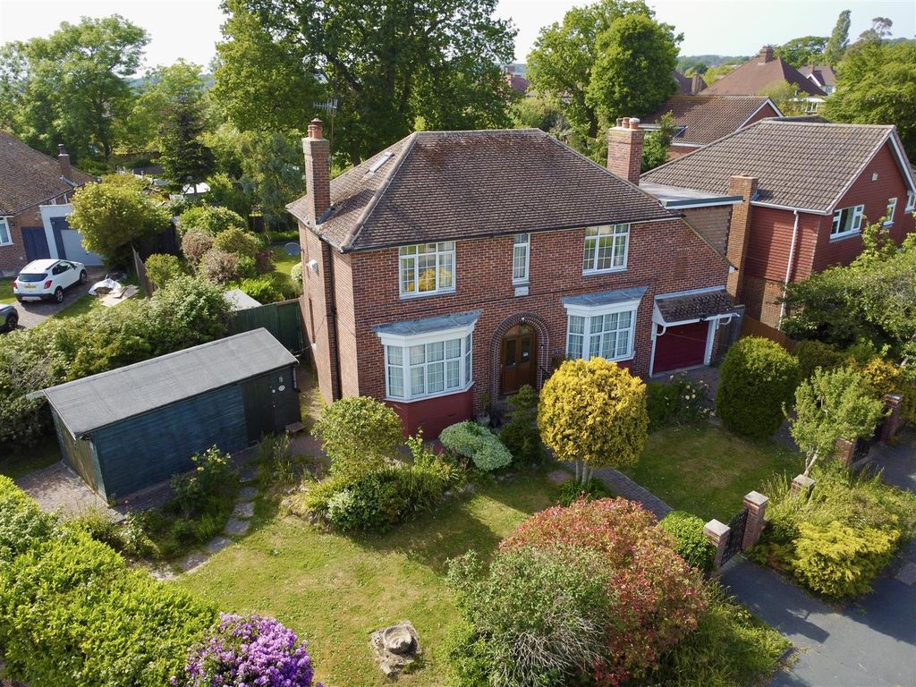 Property photo 1 of 32