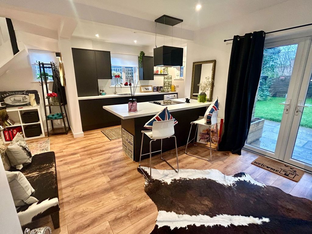 Property photo 3 of 19