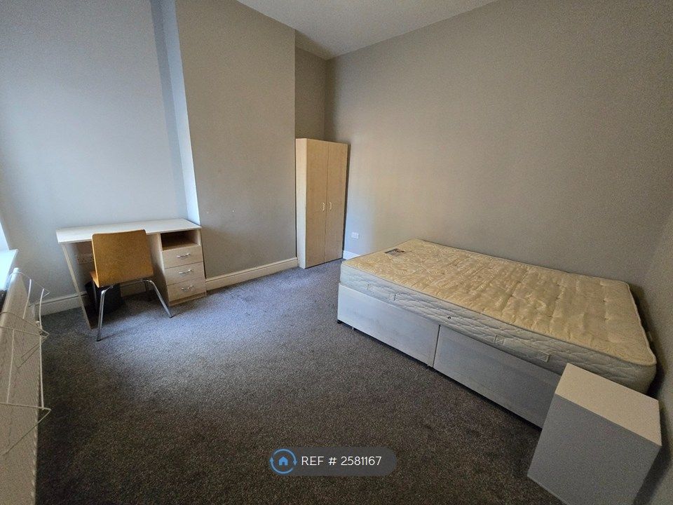 Property photo 3 of 14 Room £800