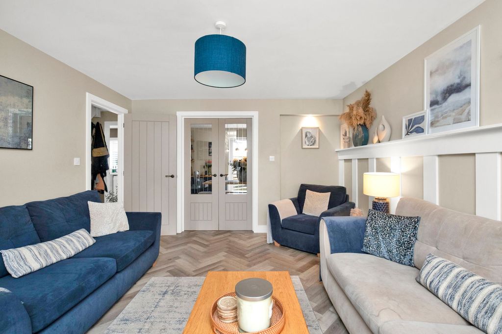 Property photo 1 of 36