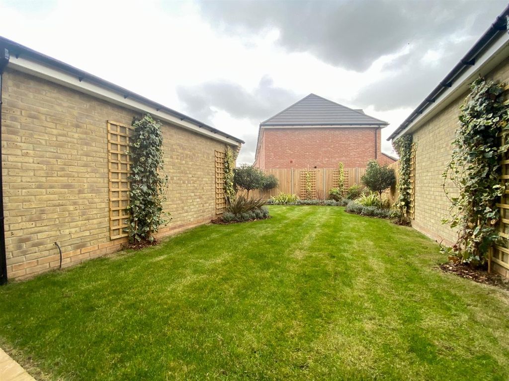 Property photo 3 of 26