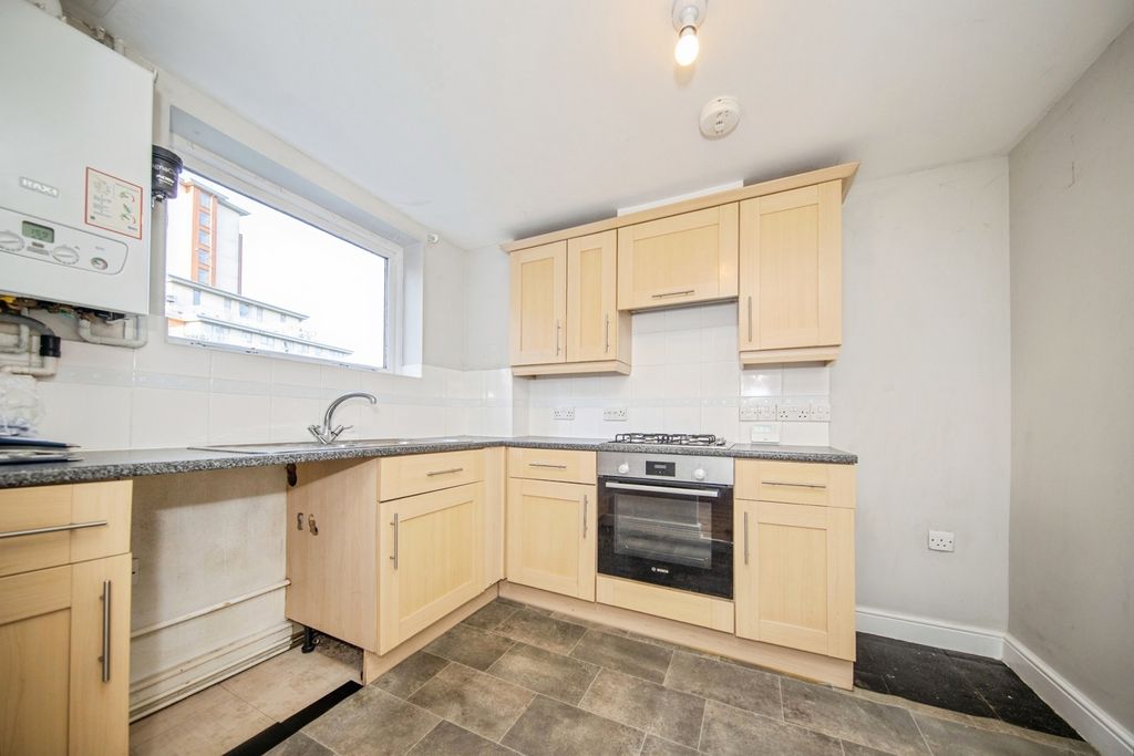 Property photo 3 of 12 Pbox-Img.Jpg